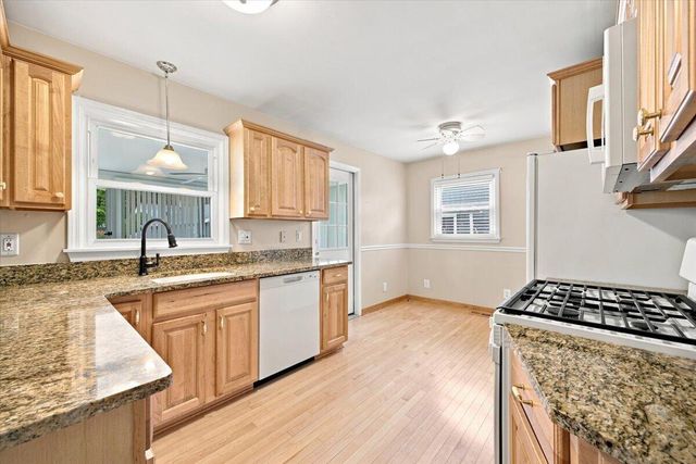 815 S Marias Avenue, Clawson, MI 48017