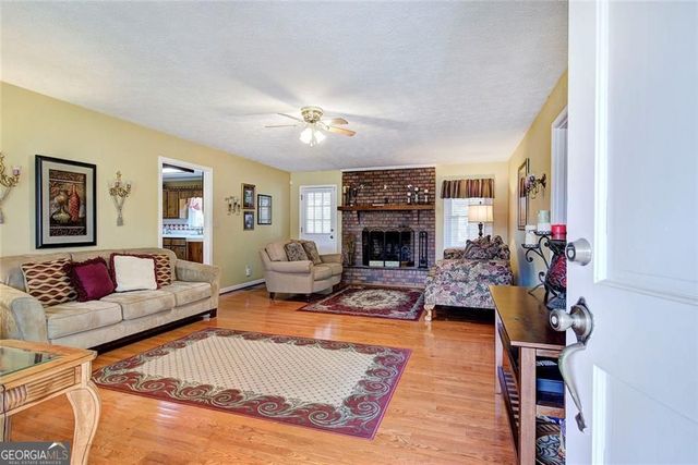 14 Parr Wade Road SE, Cartersville, GA 30120