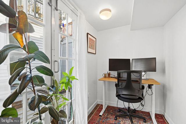 928 S 2ND ST, Philadelphia, PA 19147