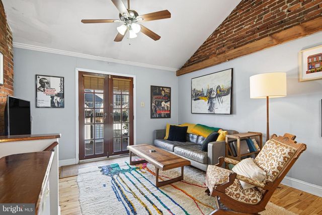 928 S 2ND ST, Philadelphia, PA 19147