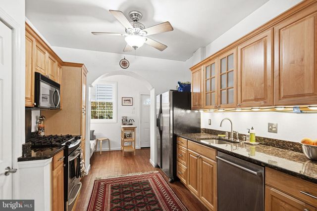 928 S 2ND ST, Philadelphia, PA 19147