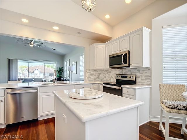 4752 STRATFORD CT 1404, Naples, FL 34105