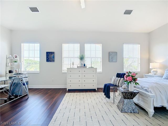 4752 STRATFORD CT 1404, Naples, FL 34105