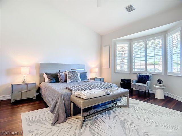 4752 STRATFORD CT 1404, Naples, FL 34105