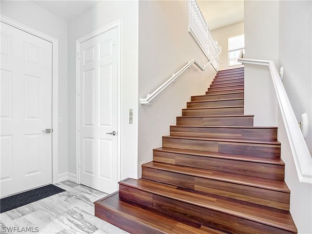 4752 STRATFORD CT 1404, Naples, FL 34105