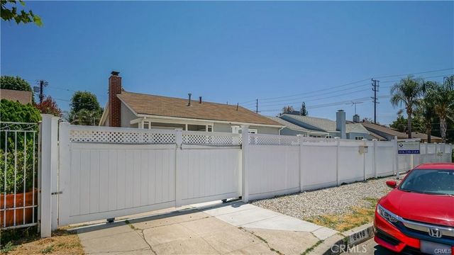 6418 Whitman Avenue, Van Nuys, CA 91406