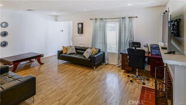 6418 Whitman Avenue, Van Nuys, CA 91406