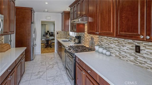 6418 Whitman Avenue, Van Nuys, CA 91406