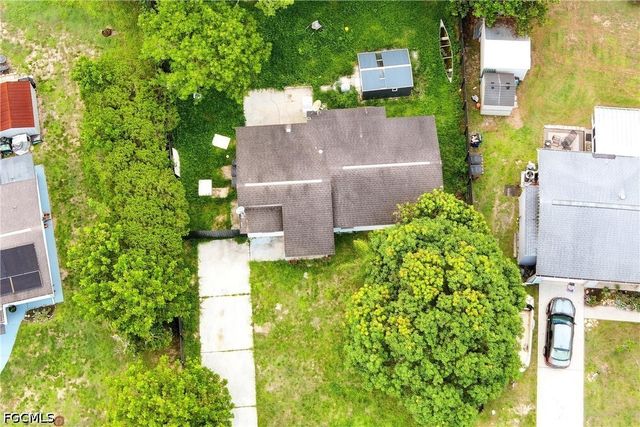 480 Valley DR, Lehigh Acres, FL 33936