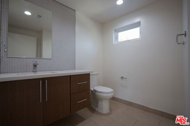 4924 LAUREL CANYON, Valley Village, CA 91607