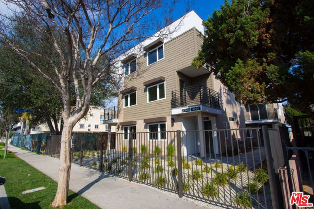 4924 LAUREL CANYON, Valley Village, CA 91607