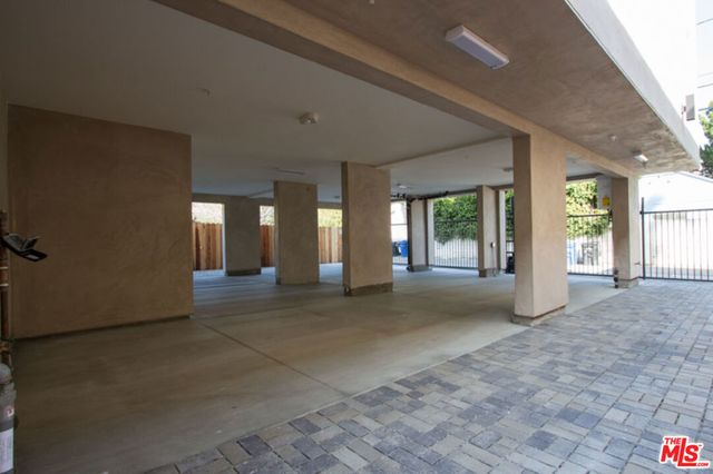 4924 LAUREL CANYON, Valley Village, CA 91607