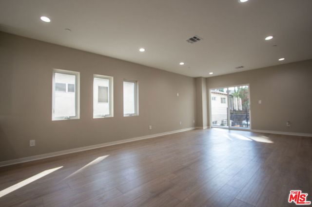 4924 LAUREL CANYON, Valley Village, CA 91607