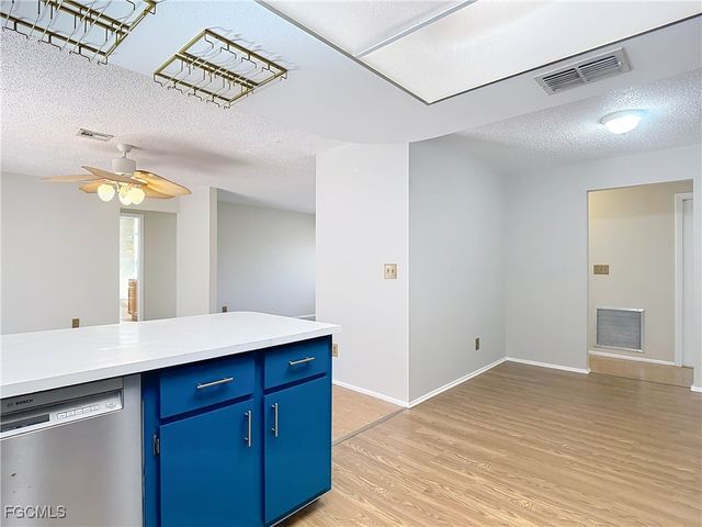 5946 Stringfellow RD, St James City, FL 33956