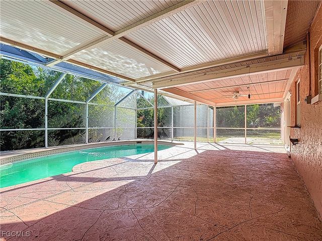 5946 Stringfellow RD, St James City, FL 33956