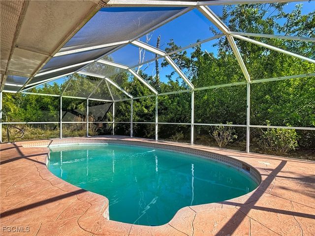 5946 Stringfellow RD, St James City, FL 33956