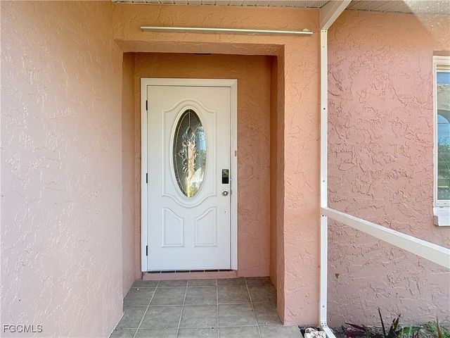 5946 Stringfellow RD, St James City, FL 33956