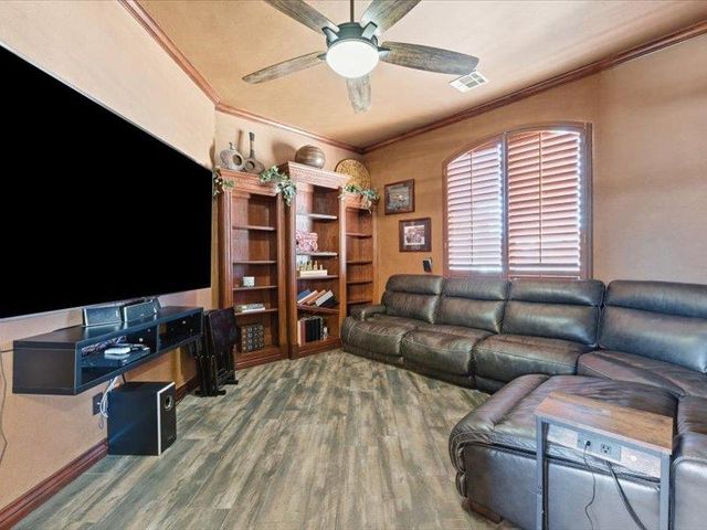 17120 Wales Green Avenue, Edmond, OK 73012