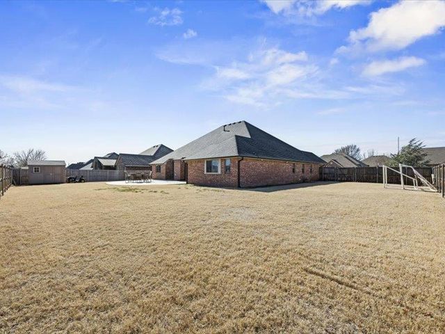 17120 Wales Green Avenue, Edmond, OK 73012