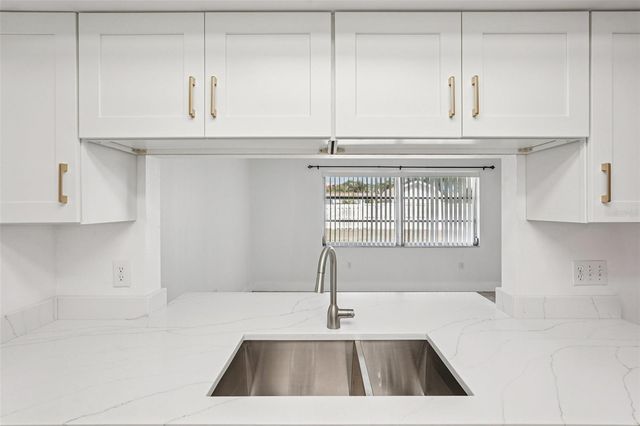 1741 BAYONNE STREET, Sarasota, FL 34231