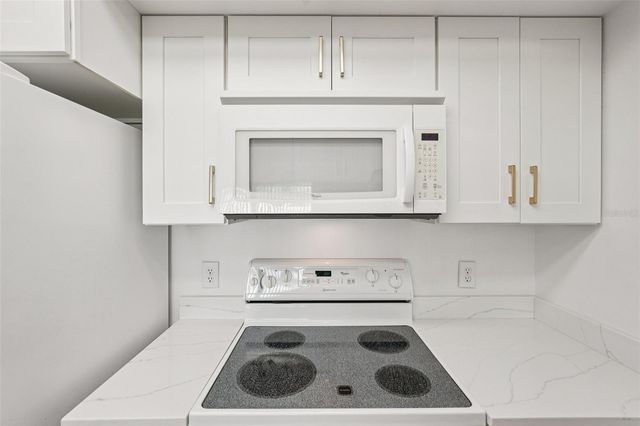 1741 BAYONNE STREET, Sarasota, FL 34231