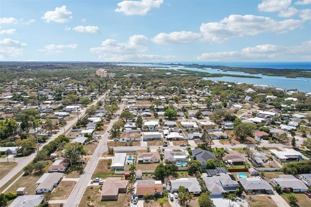 1741 BAYONNE STREET, Sarasota, FL 34231