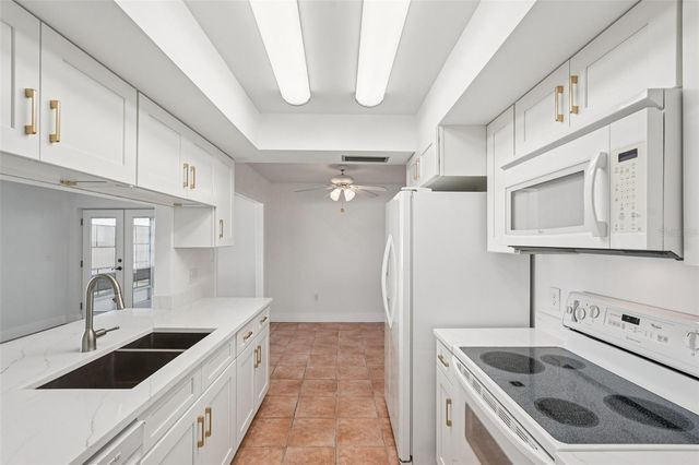 1741 BAYONNE STREET, Sarasota, FL 34231