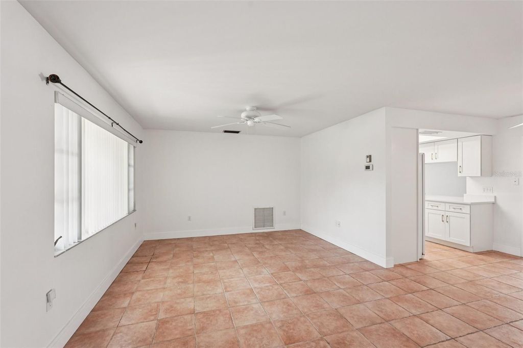 Image 14 of property listing at 1741 BAYONNE STREET, Sarasota, FL 34231