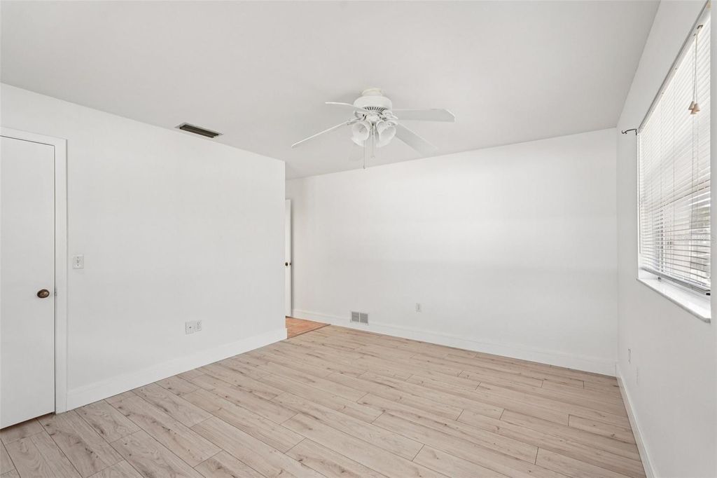 Image 23 of property listing at 1741 BAYONNE STREET, Sarasota, FL 34231