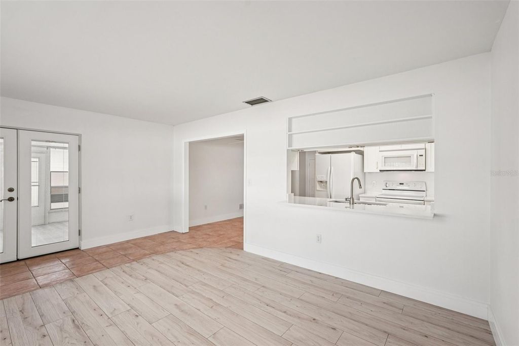 Image 26 of property listing at 1741 BAYONNE STREET, Sarasota, FL 34231