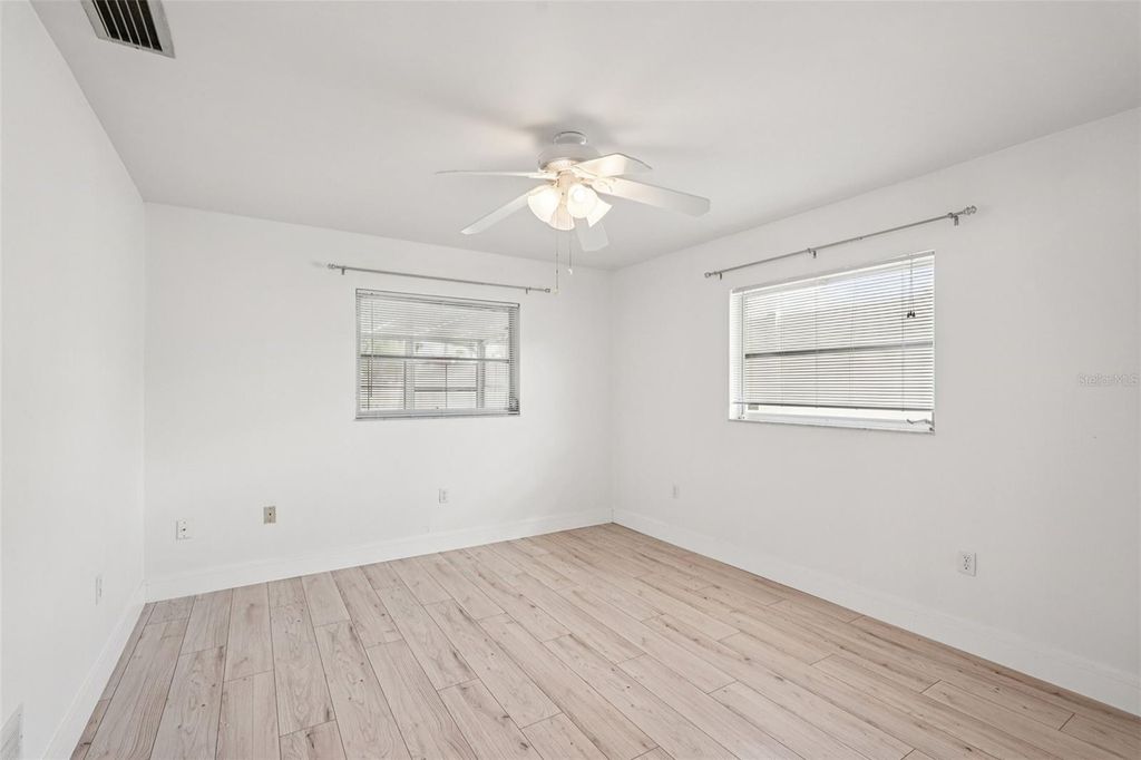 Image 30 of property listing at 1741 BAYONNE STREET, Sarasota, FL 34231