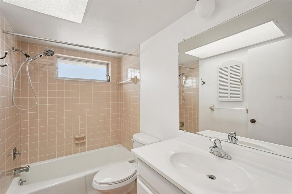 Image 38 of property listing at 1741 BAYONNE STREET, Sarasota, FL 34231