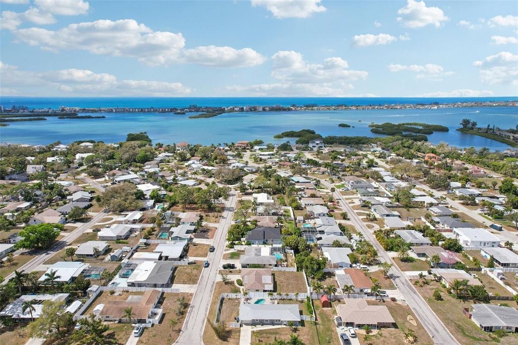 Image 50 of property listing at 1741 BAYONNE STREET, Sarasota, FL 34231