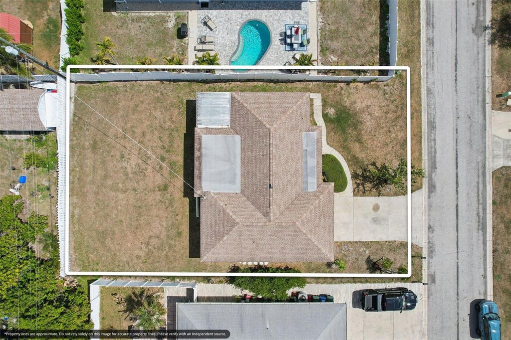 Image 55 of property listing at 1741 BAYONNE STREET, Sarasota, FL 34231