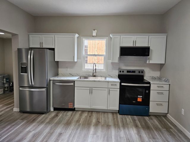 607 1st st SE, Minot, ND 58701