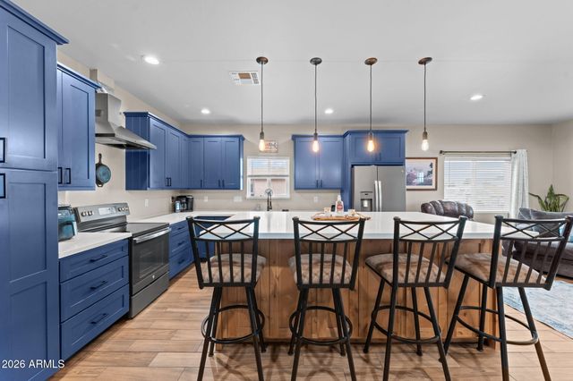 470 GUSKIN Road, Morristown, AZ 85342