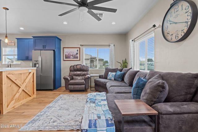 470 GUSKIN Road, Morristown, AZ 85342