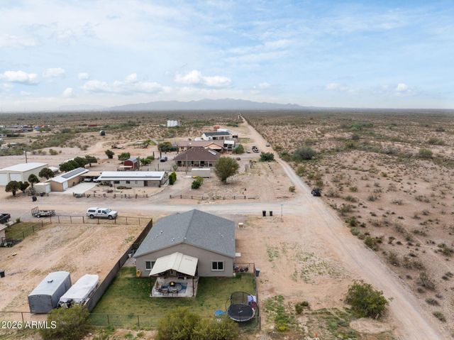 470 GUSKIN Road, Morristown, AZ 85342