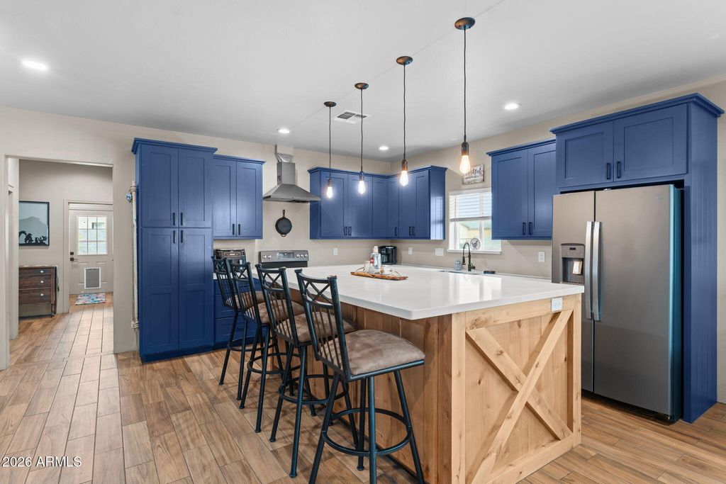 470 GUSKIN Road, Morristown, AZ 85342