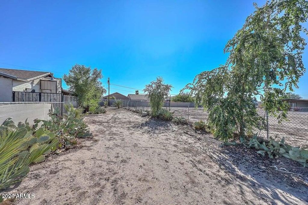 3339 W Washington Street 2, Phoenix, AZ 85009