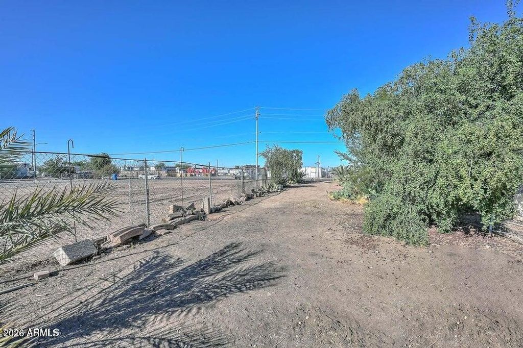 3339 W Washington Street 2, Phoenix, AZ 85009 — photo 2