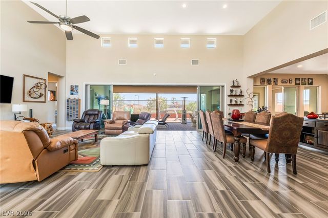 6700 REGENCY VALLEY Street, Las Vegas, NV 89148