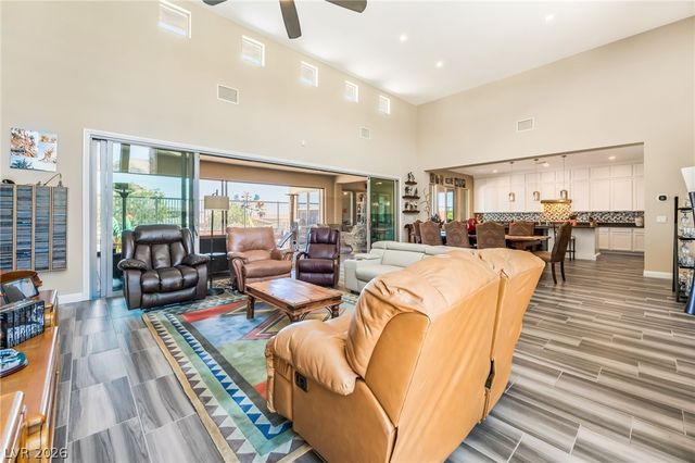 6700 REGENCY VALLEY Street, Las Vegas, NV 89148
