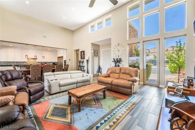 6700 REGENCY VALLEY Street, Las Vegas, NV 89148