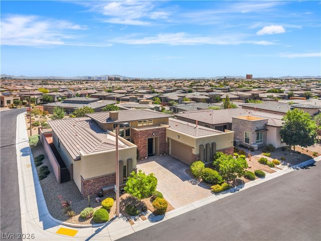 6700 REGENCY VALLEY Street, Las Vegas, NV 89148