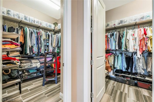 6700 REGENCY VALLEY Street, Las Vegas, NV 89148