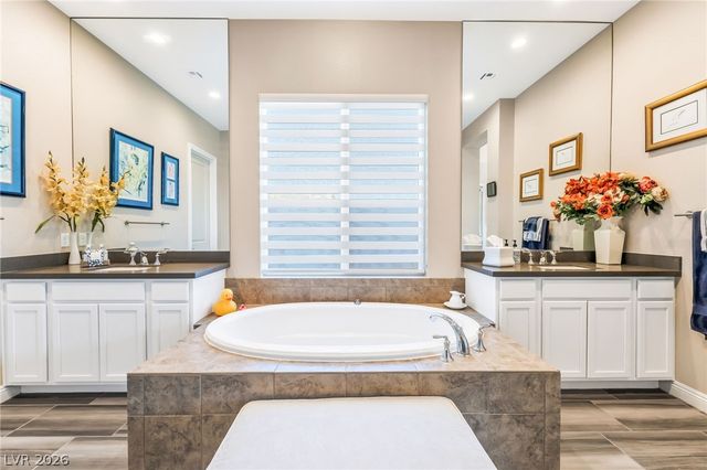6700 REGENCY VALLEY Street, Las Vegas, NV 89148