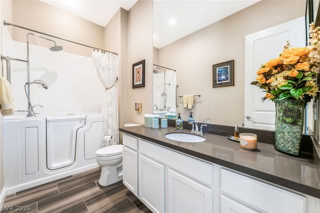 6700 REGENCY VALLEY Street, Las Vegas, NV 89148