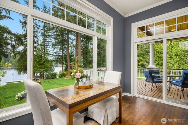 21827 SE 20th Street, Sammamish, WA 98075
