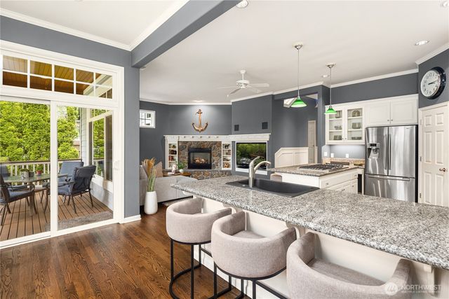 21827 SE 20th Street, Sammamish, WA 98075